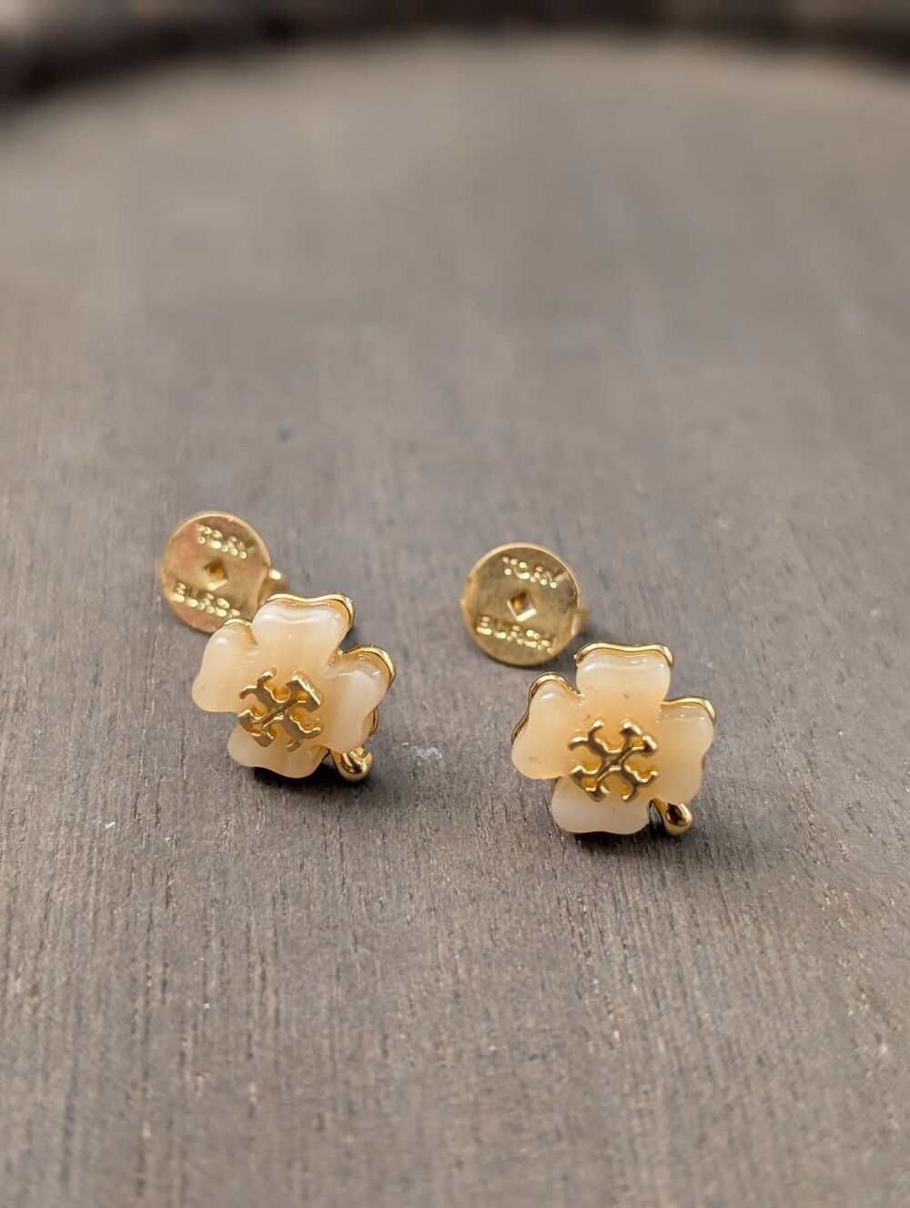 TORY BURCH Mini Ivory Resin Clover Stud Earrings